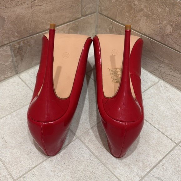 Bella Marie Vibrant Red Heels - Picture 9 of 10
